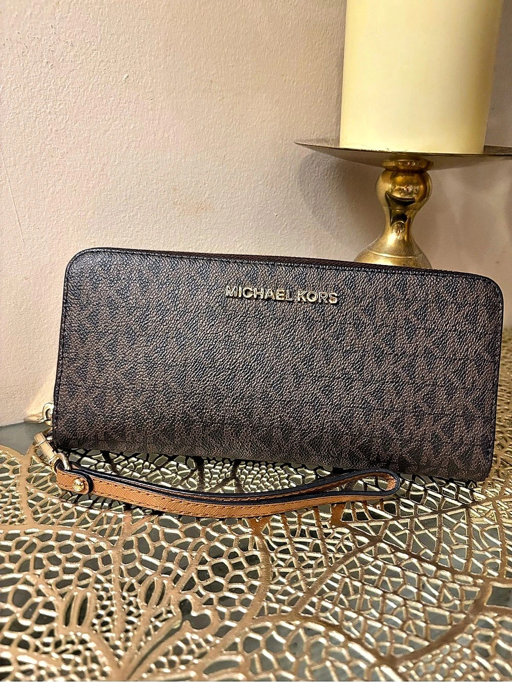 Michael Kors Jet Set Travel Signature Logo Smartphone Wallet Brown & Black